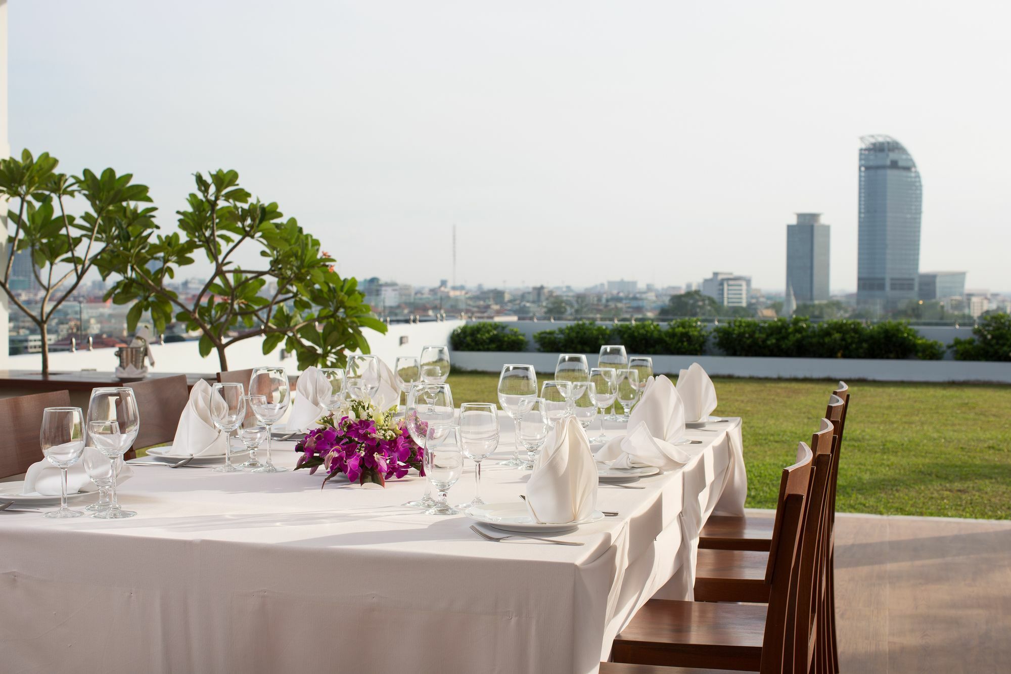 פנום פן Bellevue Serviced Apartments מראה חיצוני תמונה